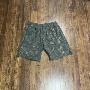 North face Mens Active Dri Fit Shorts with hidden Zip pocket.